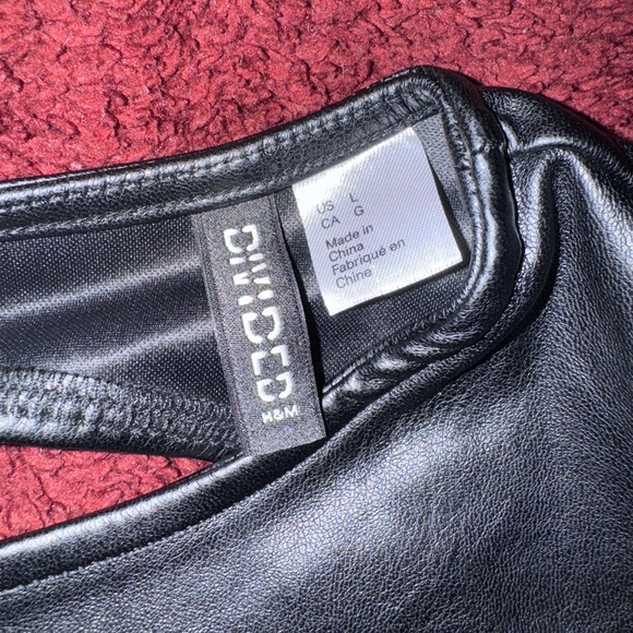 Women H&M crop faux leather top - Picture 3 of 3